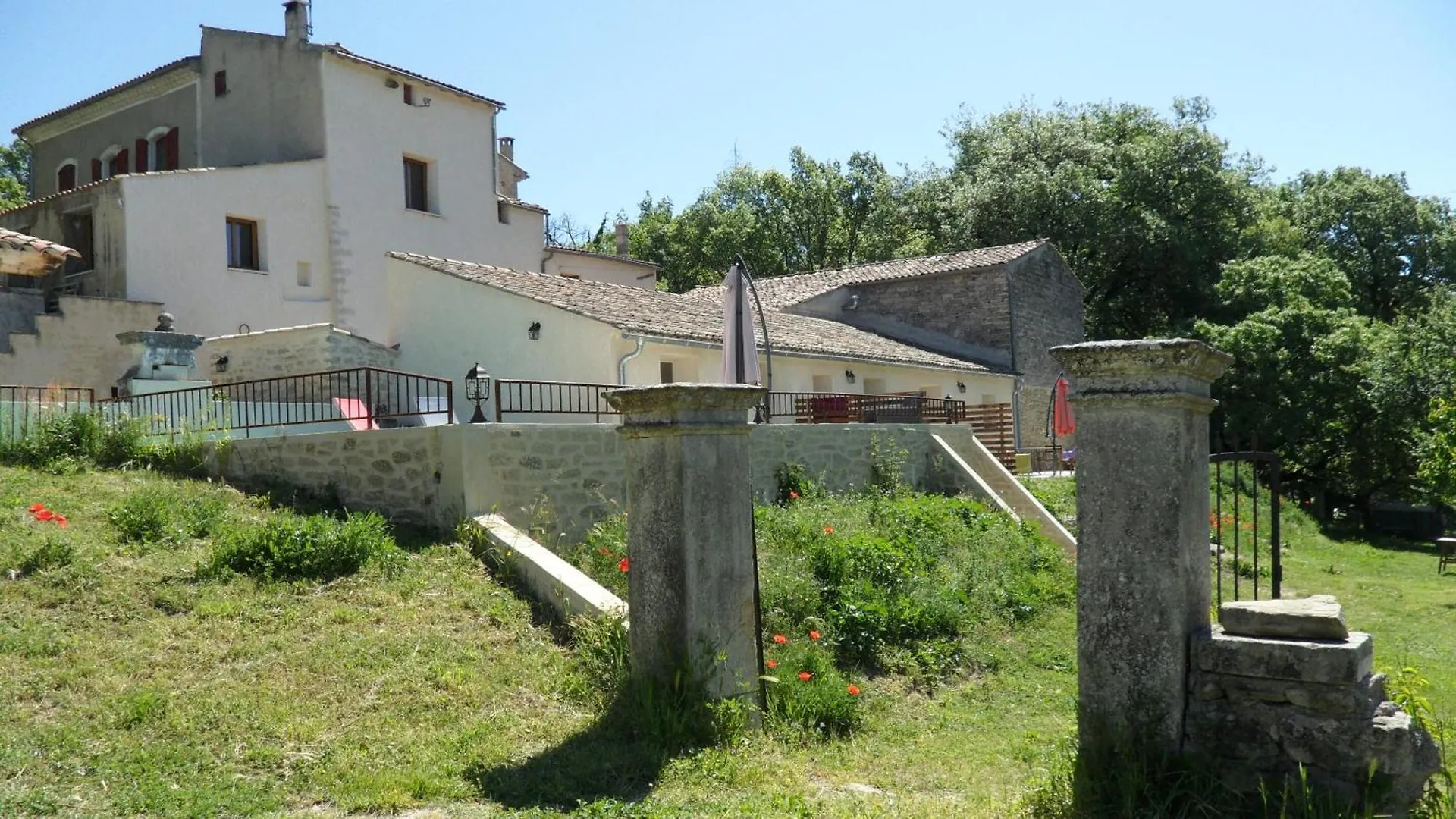 Hotel Les Ânes de Forcalquier 3*,