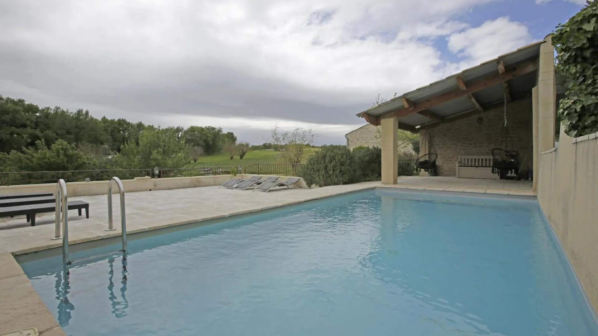 Pensionat Les Anes De Forcalquier Hotell